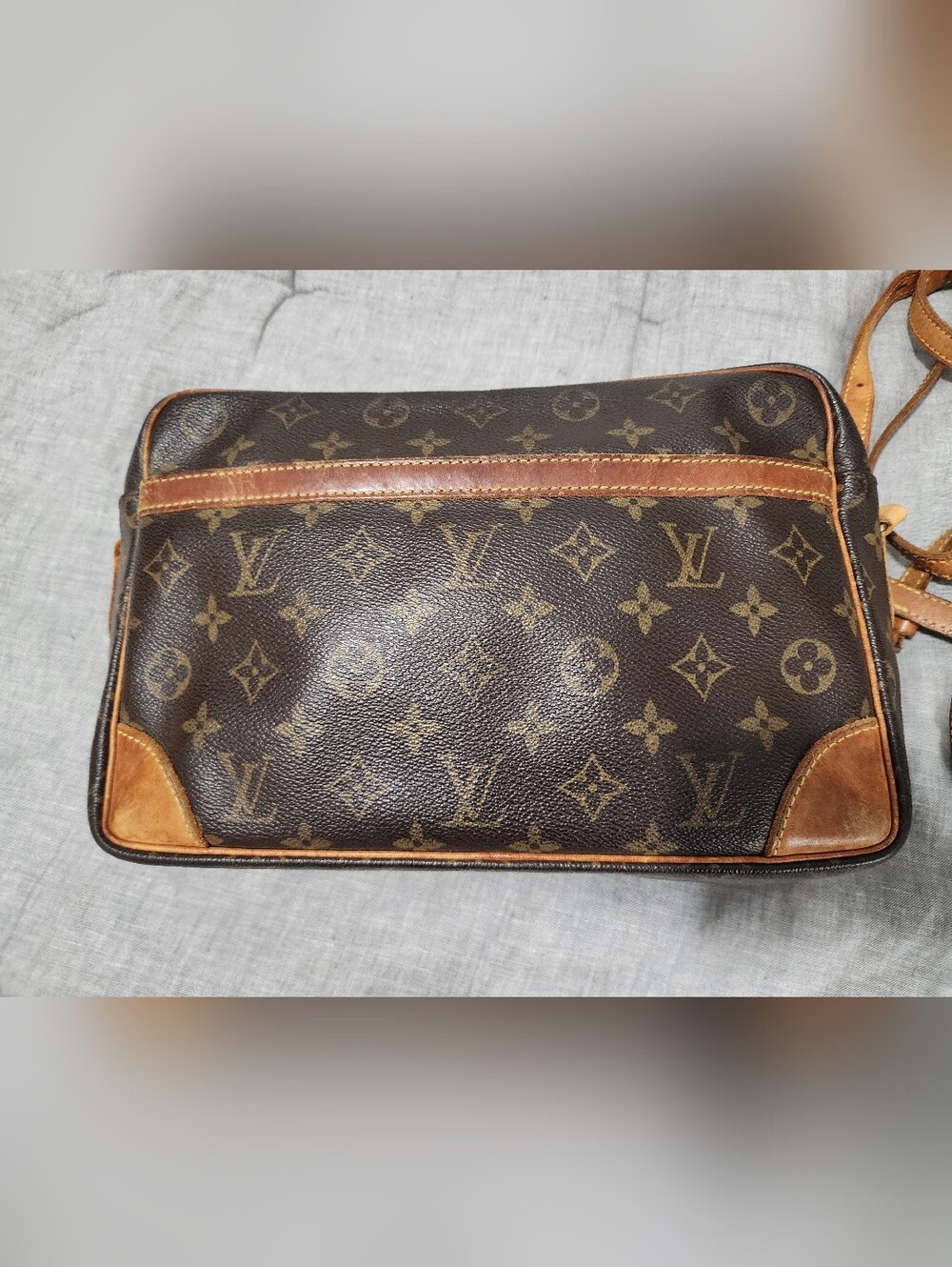 Authentic Louis Vuitton Trocadero 30 Crossbody